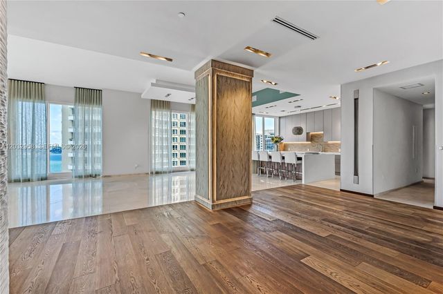 900 Brickell Key Boulevard 1002, Miami, FL 33131