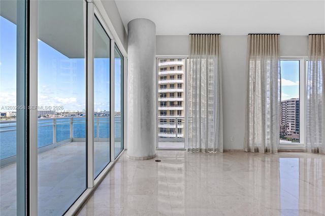 900 Brickell Key Boulevard 1002, Miami, FL 33131