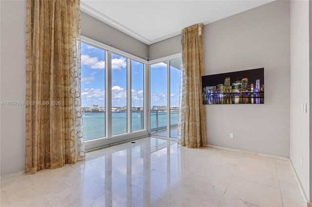 900 Brickell Key Boulevard 1002, Miami, FL 33131