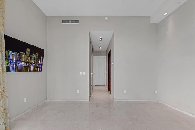 900 Brickell Key Boulevard 1002, Miami, FL 33131