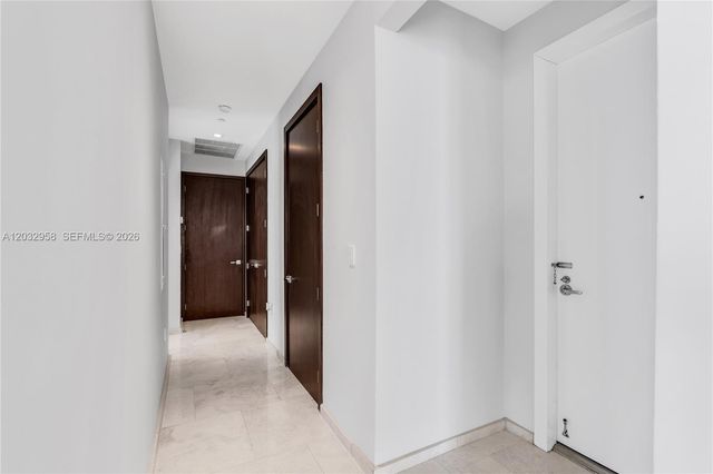 900 Brickell Key Boulevard 1002, Miami, FL 33131