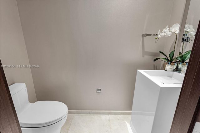 900 Brickell Key Boulevard 1002, Miami, FL 33131