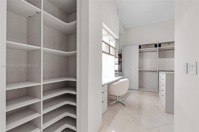 900 Brickell Key Boulevard 1002, Miami, FL 33131