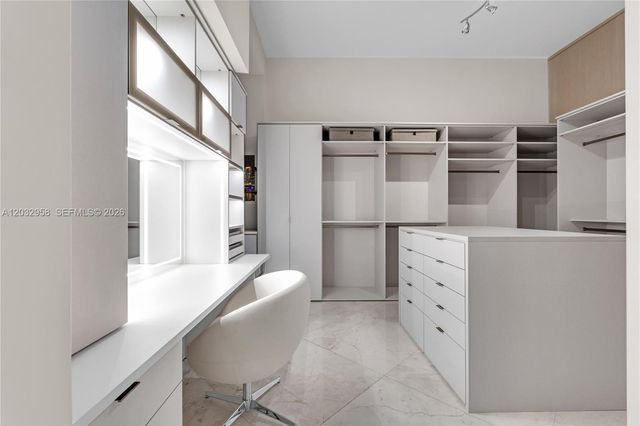 900 Brickell Key Boulevard 1002, Miami, FL 33131