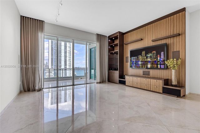 900 Brickell Key Boulevard 1002, Miami, FL 33131