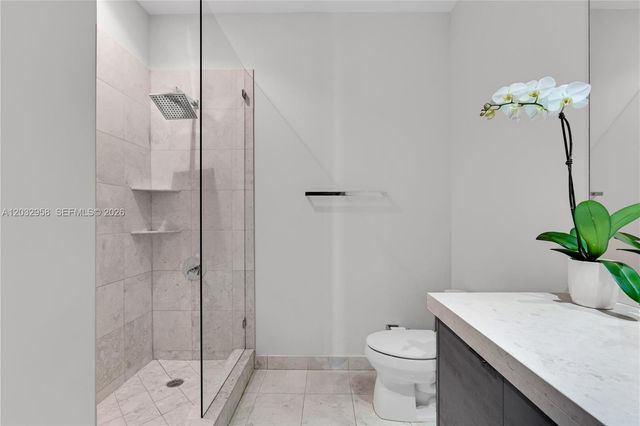 900 Brickell Key Boulevard 1002, Miami, FL 33131