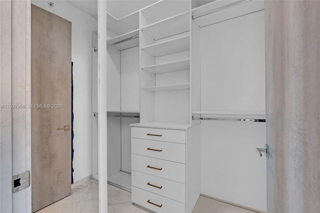 900 Brickell Key Boulevard 1002, Miami, FL 33131