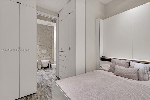 900 Brickell Key Boulevard 1002, Miami, FL 33131