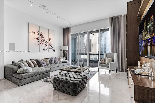 900 Brickell Key Boulevard 1002, Miami, FL 33131