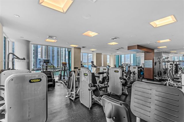 900 Brickell Key Boulevard 1002, Miami, FL 33131
