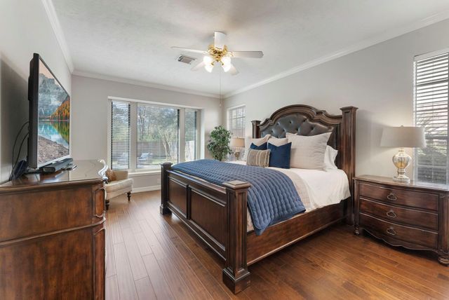 135 W Slatestone Circle, The Woodlands, TX 77382