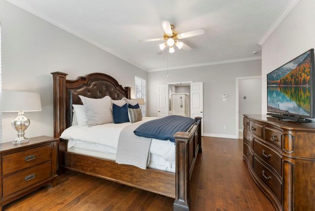 135 W Slatestone Circle, The Woodlands, TX 77382