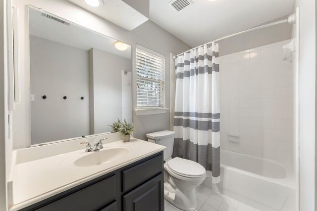 135 W Slatestone Circle, The Woodlands, TX 77382