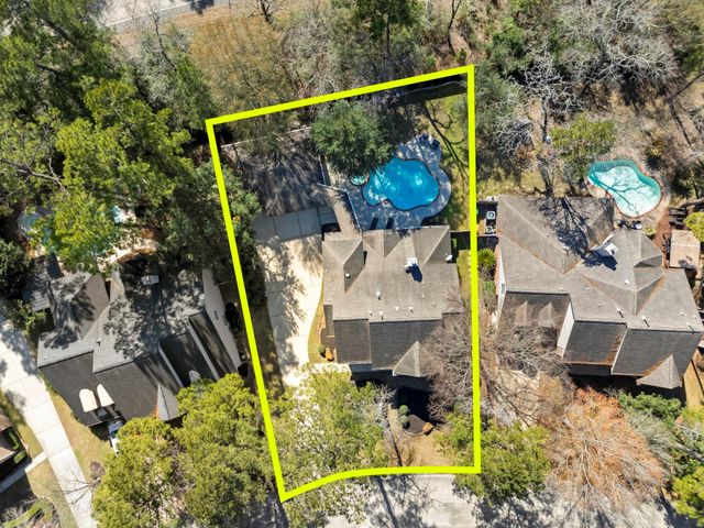 135 W Slatestone Circle, The Woodlands, TX 77382