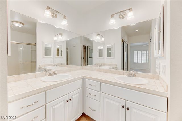 4835 South Torrey Pines Drive 104, Las Vegas, NV 89103