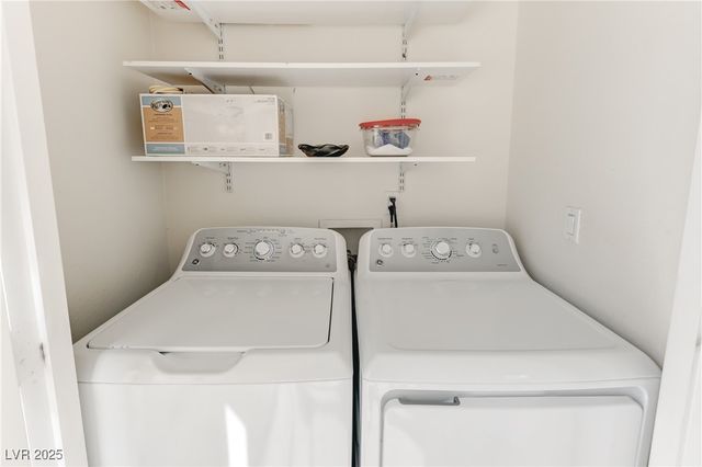 4835 South Torrey Pines Drive 104, Las Vegas, NV 89103