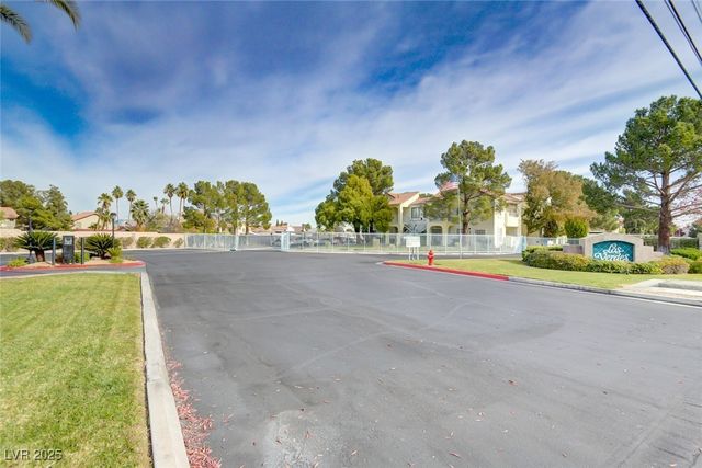 4835 South Torrey Pines Drive 104, Las Vegas, NV 89103