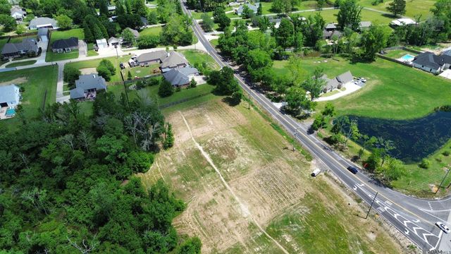 13031 Bluff Rd, Geismar, LA 70734