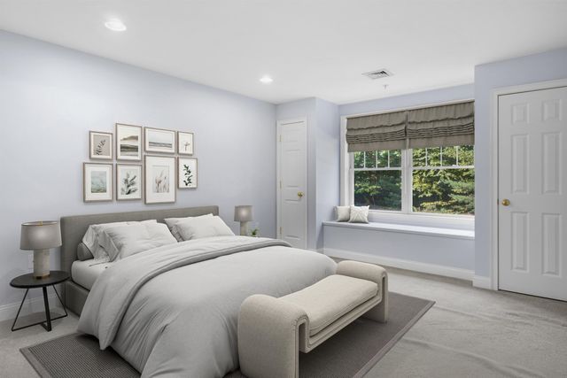 5 Sterling Hill Ln Apt 514, Exeter, NH 03833