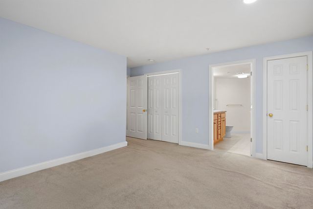 5 Sterling Hill Ln Apt 514, Exeter, NH 03833