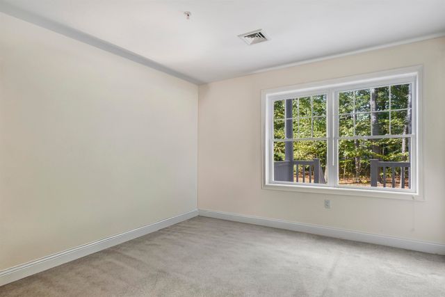 5 Sterling Hill Ln Apt 514, Exeter, NH 03833