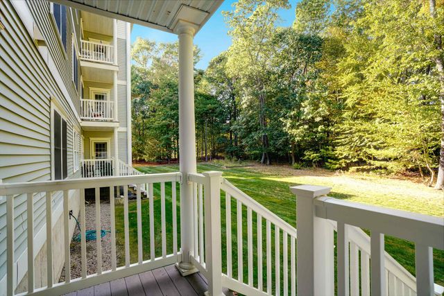 5 Sterling Hill Ln Apt 514, Exeter, NH 03833