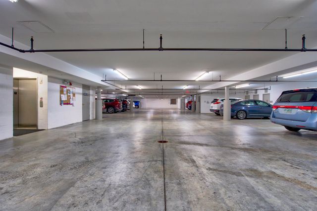 5 Sterling Hill Ln Apt 514, Exeter, NH 03833