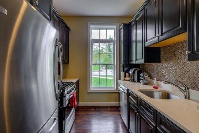 5 Sterling Hill Ln Apt 514, Exeter, NH 03833