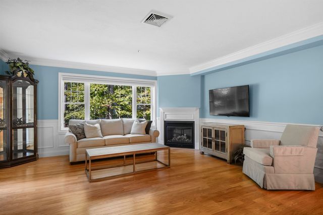 5 Sterling Hill Ln Apt 514, Exeter, NH 03833