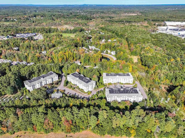 5 Sterling Hill Ln Apt 514, Exeter, NH 03833