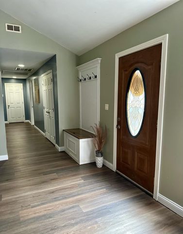 1765 Mason Lake Road, Berea, KY 40403