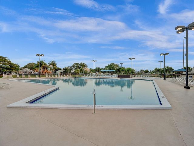 2355 NW 36th Ave, Coconut Creek, FL 33066