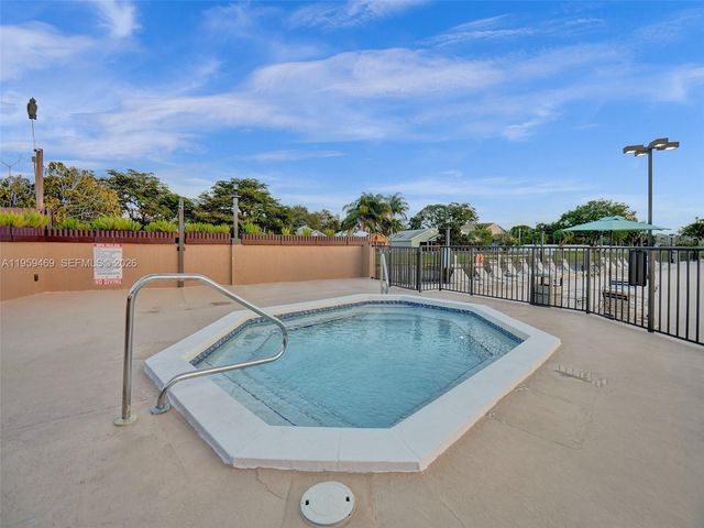 2355 NW 36th Ave, Coconut Creek, FL 33066