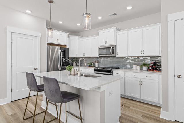 230 Symphony Avenue, Summerville, SC 29486