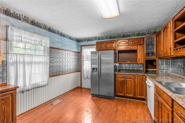 907 Springdale Drive, Jeffersonville, IN 47130