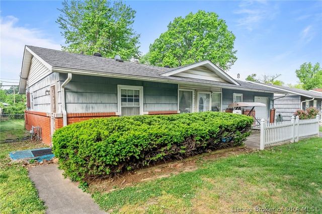 907 Springdale Drive, Jeffersonville, IN 47130