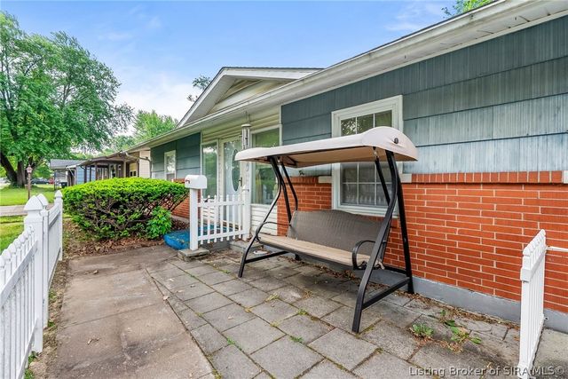 907 Springdale Drive, Jeffersonville, IN 47130