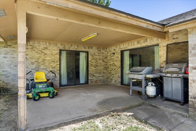 515 Spring Meadow Street, Stephenville, TX 76401