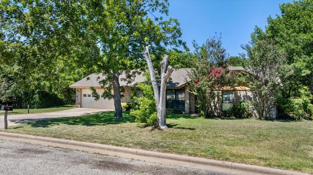 515 Spring Meadow Street, Stephenville, TX 76401