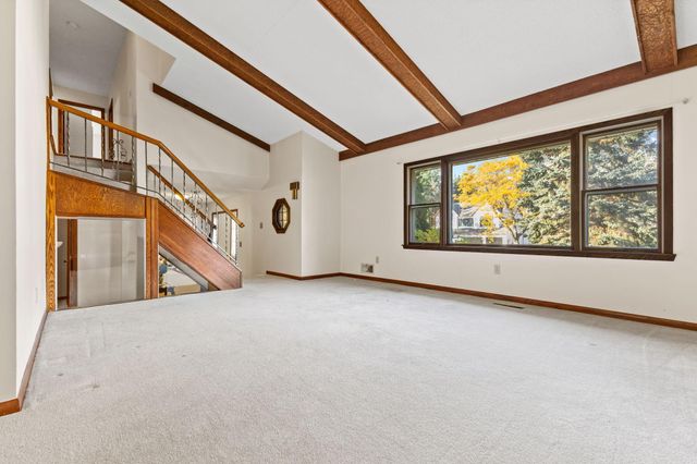 980 Island Lake Avenue, Shoreview, MN 55126