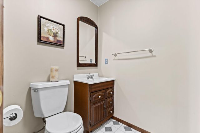 980 Island Lake Avenue, Shoreview, MN 55126