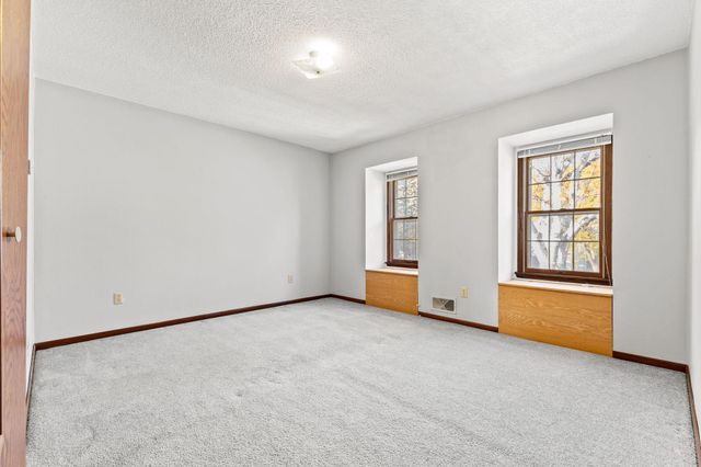 980 Island Lake Avenue, Shoreview, MN 55126