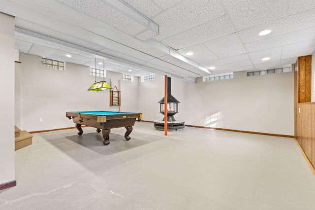 980 Island Lake Avenue, Shoreview, MN 55126