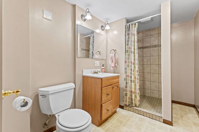 980 Island Lake Avenue, Shoreview, MN 55126