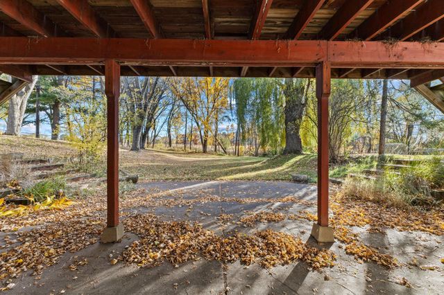 980 Island Lake Avenue, Shoreview, MN 55126