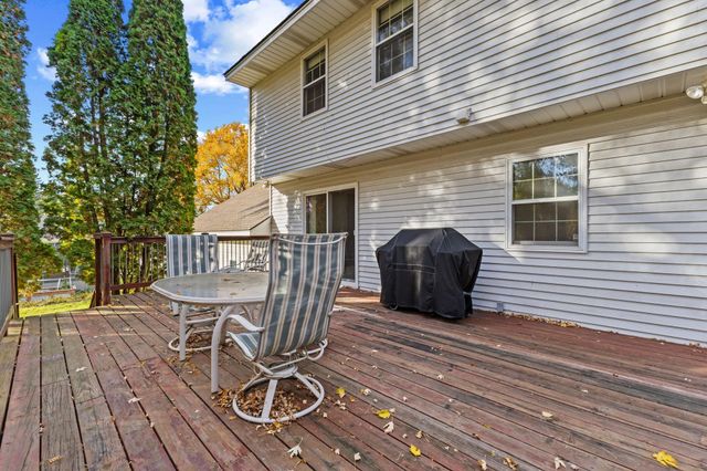 980 Island Lake Avenue, Shoreview, MN 55126