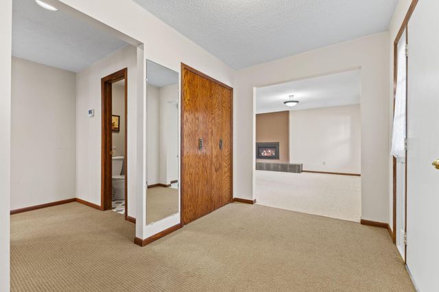 980 Island Lake Avenue, Shoreview, MN 55126