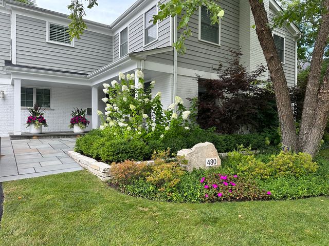 480 Standish Drive, Deerfield, IL 60015