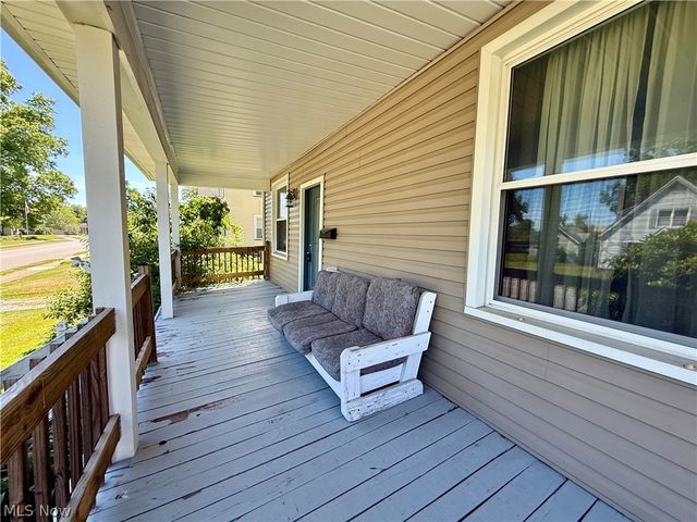 39 Duquesne Street, Columbiana, OH 44408