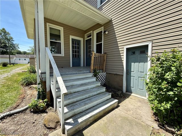 39 Duquesne Street, Columbiana, OH 44408